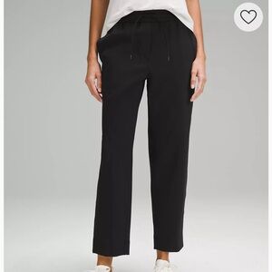 Lululemon black pants, size 6